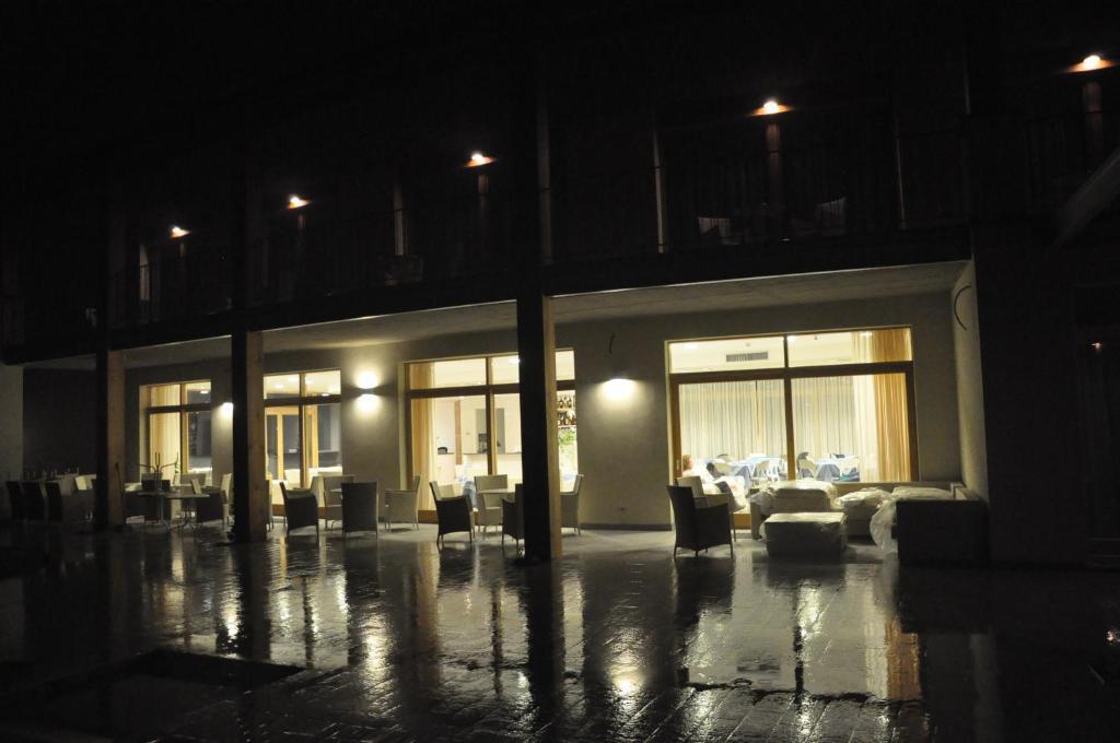 Tullio Hotel กราเวโดนา ภายนอก รูปภาพ